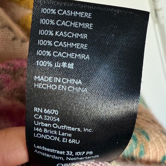 Pilcro Alani boxy mock-neck cashmere floral sweater - Picture 7 of 10